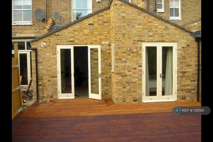 3 Bedroom Maisonette To Rent In Lower Richmond Road, London, SW14