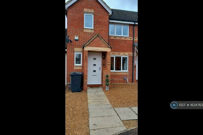 3 Bedroom Terraced House To Rent In Fennel Drive, Biggleswade, SG18