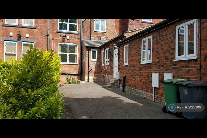 1 Bedroom Bungalow To Rent In Woodsley Road, Leeds, LS2