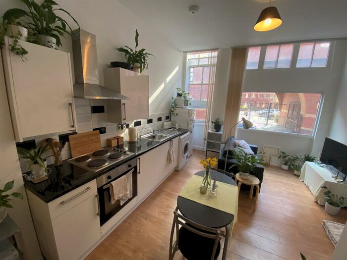 Studio To Rent In York Road, Leicester, LE1