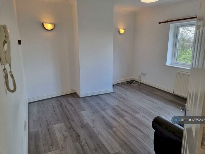 2 Bedroom Flat To Rent In Elysian Fields, Salford, M6