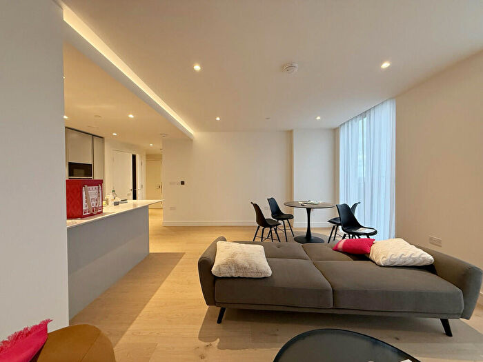 1 Bedroom Apartment To Rent In Marsh Wall, London, E14