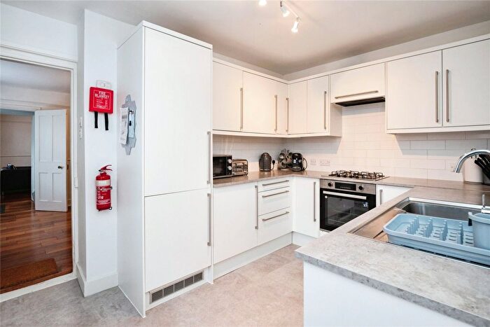 3 Bedroom End Of Terrace House For Sale In Culverden Square, Tunbridge Wells, Kent, TN4