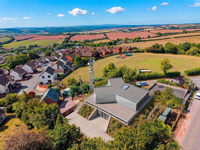 4 Bedroom Property For Sale In Higher Road, Crediton, EX17