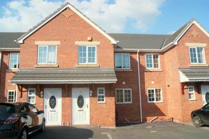 2 Bedroom Town House To Rent In Ffordd Canton, Bagillt, La., CH6