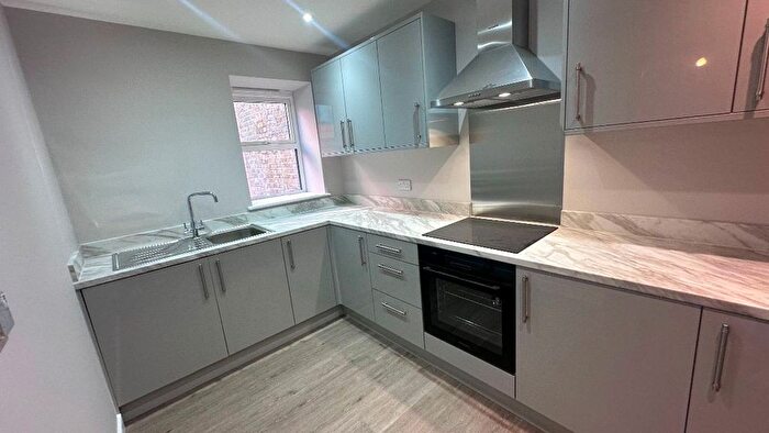 1 Bedroom Flat To Rent In High Street, Sutton, SM1