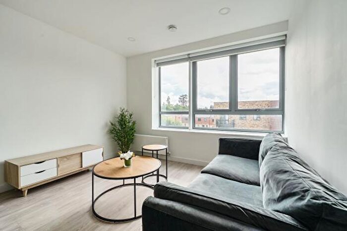 1 Bedroom Apartment To Rent In Market Street, Bracknell, RG12