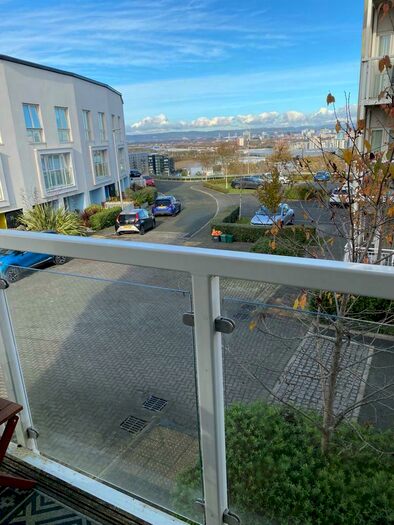 2 Bedroom Flat To Rent In Trem Elai, Penarth, CF64