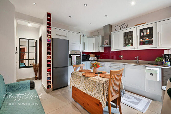 1 Bedroom Flat For Sale In Howard Road, London, N15