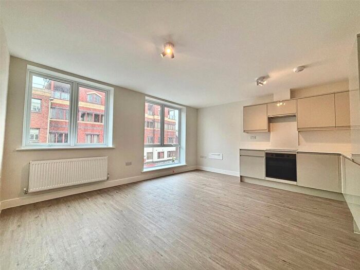 1 Bedroom Flat To Rent In Victoria Road, Farnborough, Hampshire, GU14