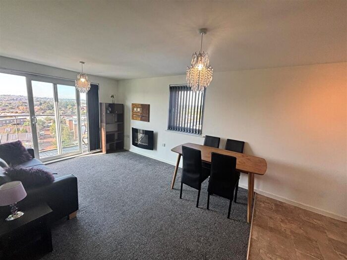 2 Bedroom Apartment To Rent In The Vibe, Salford, M7