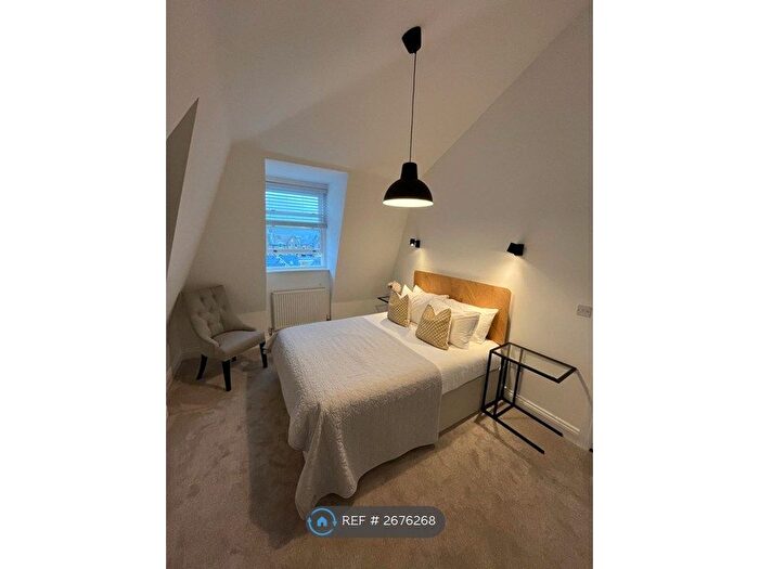 2 Bedroom Flat To Rent In Manstone House, Folkestone, CT20