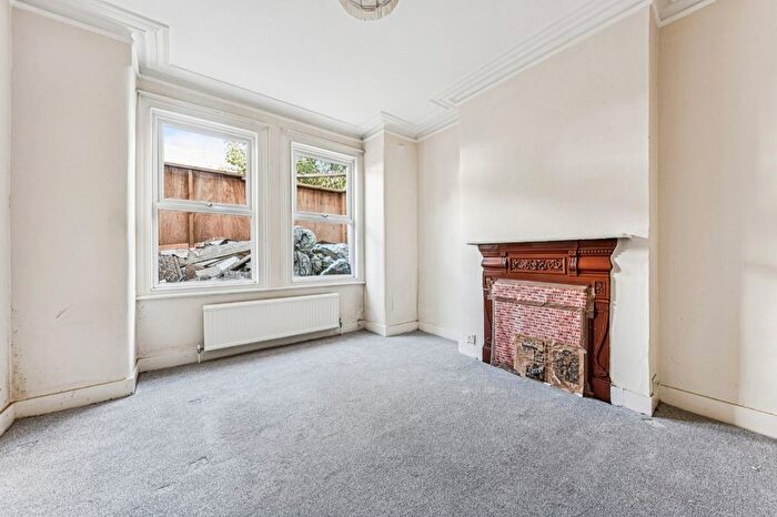 3 Bedroom Terraced House For Sale In Lochaline Street, Hammersmith, W6