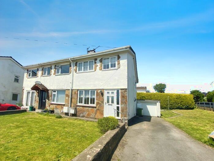 3 Bedroom Property To Rent In Hawthorn Park, Brynna, Pontyclun, CF72
