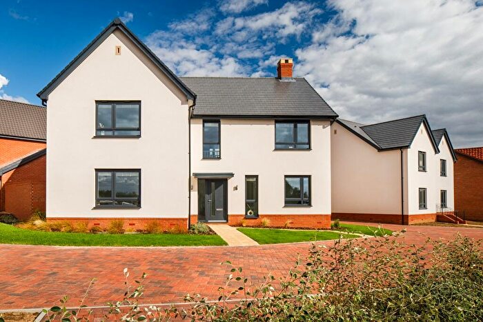 5 Bedroom Detached House For Sale In Norwich Road, Claydon, IP6