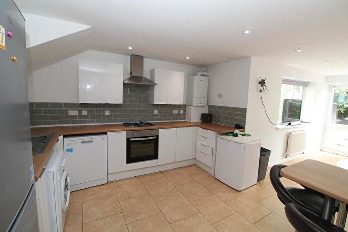 7 Bedroom House To Rent In Rhymney Street, Cathays, Cardiff, CF24