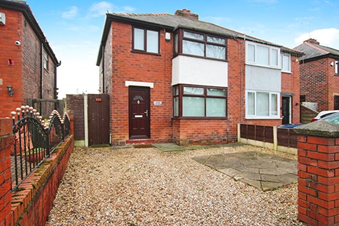 3 Bedroom Semi-Detached House To Rent In Wigan Road Leigh, Manchester, WN7