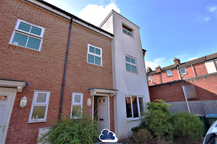 7 Bedroom End Of Terrace House To Rent In Poppleton Close, Coventry, CV1