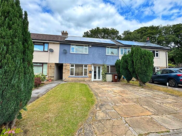 3 Bedroom Terraced House For Sale In Woodcock Grove, Glossop, Derbyshire, SK13