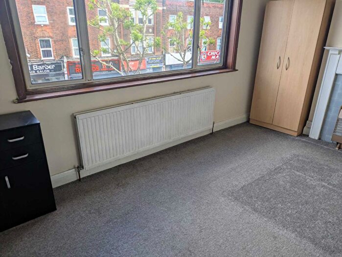 4 Bedroom Flat To Rent In London Road, Thornton Heath, CR7