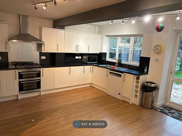 3 Bedroom Semi Detached House To Rent In Fareham Avenue, Rugby, CV22