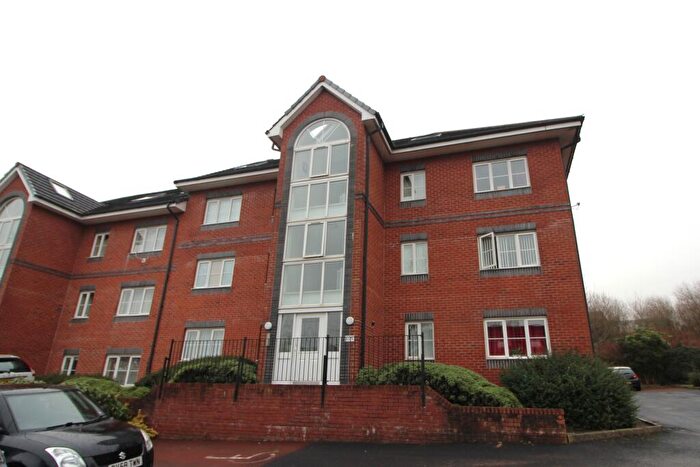 2 Bedroom Flat For Sale In Broadoaks, Bury, BL9