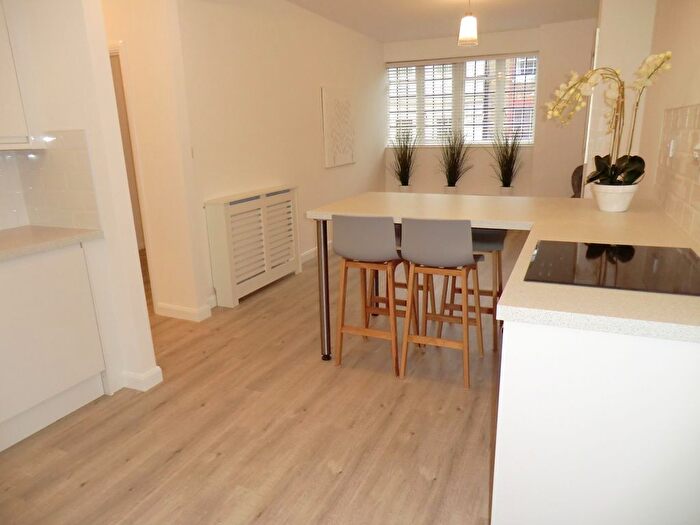 2 Bedroom Flat To Rent In Boot Alley, St Albans, AL1