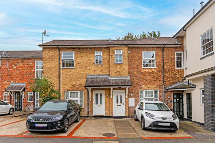 1 Bedroom Apartment For Sale In Station Road, Bishop's Stortford, Hertfordshire, CM23