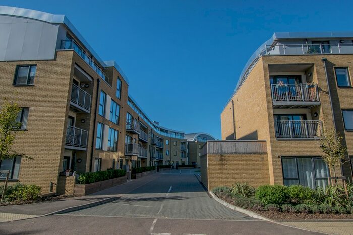2 Bedroom Flat To Rent In Smeaton Court, Hertford, SG13