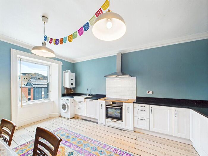 2 Bedroom Apartment To Rent In Bernard Street, Edinburgh, Midlothian, EH6