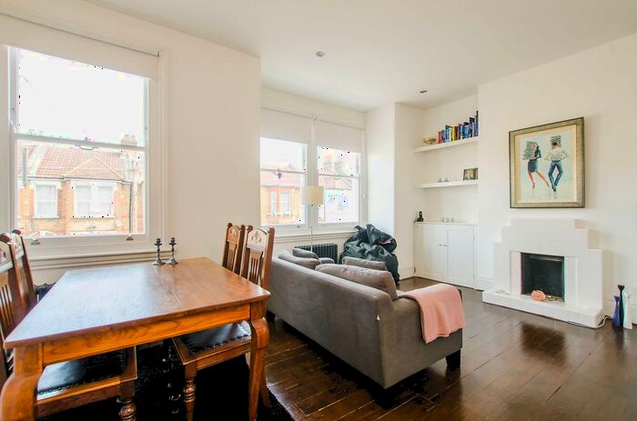 2 Bedroom Maisonette To Rent In Himley Road, Tooting, London, SW17