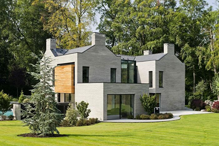 6 Bedroom Detached House To Rent In Hammersley Lane, Penn, HP10