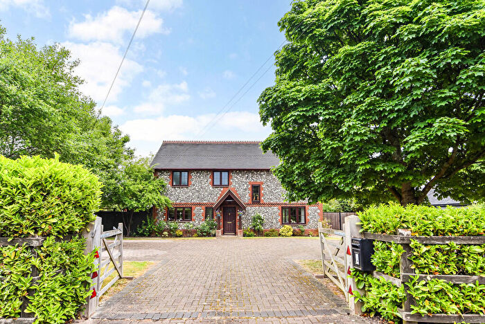 4 Bedroom Detached House For Sale In Bishops Wood Road, Mislingford, PO17