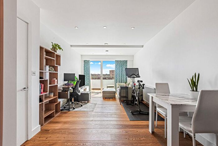 1 Bedroom Flat For Sale In Rennie Street, London, SE10