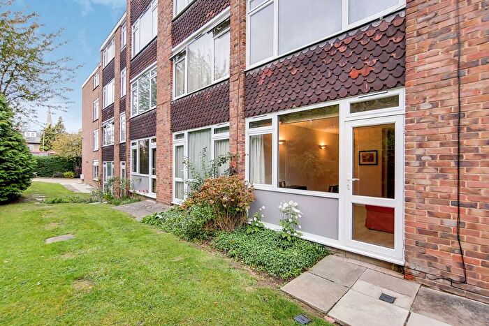 Studio To Rent In Putney Hill, Putney, London, SW15