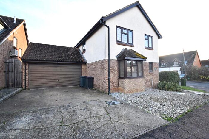4 Bedroom Detached House To Rent In Derbydale, Ashingdon, Rochford, SS4