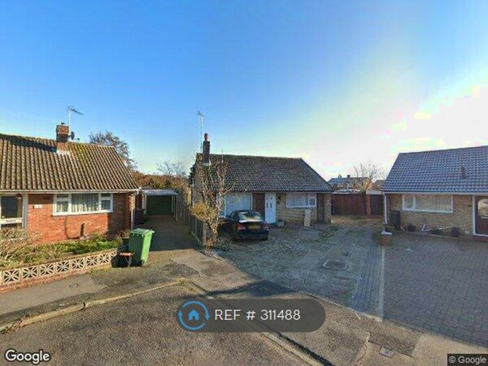 4 Bedroom Bungalow To Rent In Thirlmere, Kennington, Ashford, TN24