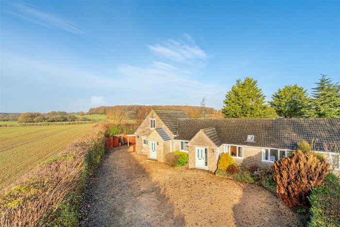4 Bedroom Semi-Detached Bungalow For Sale In Kingway View, Corston, Malmesbury, SN16