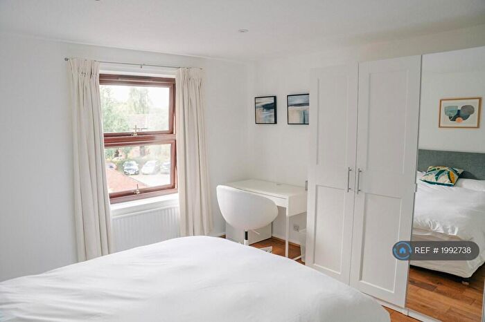 2 Bedroom Flat To Rent In Commercial Road, Exeter, EX2