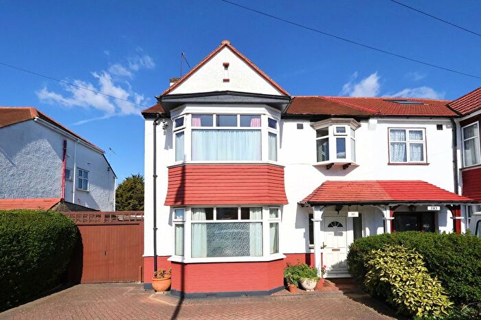 4 Bedroom Semi Detached House For Sale In Addiscombe Road, Shirley Park, CR0