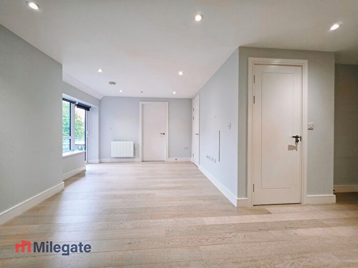 1 Bedroom Flat To Rent In New Road, Brentwood, CM14