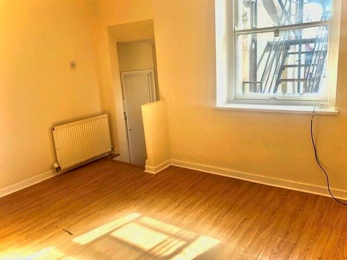 1 Bedroom Flat To Rent In Bay View Road, Colwyn Bay, LL29