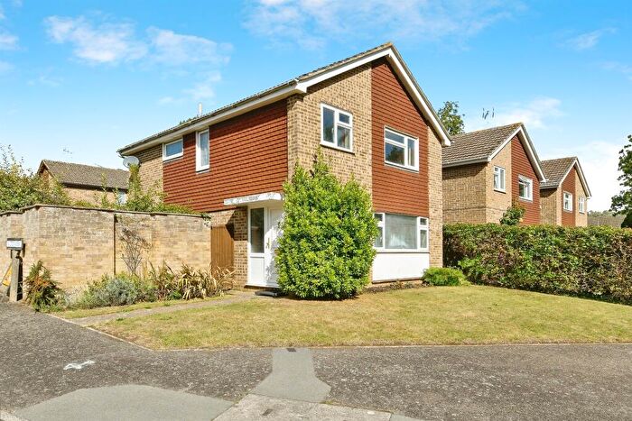 4 Bedroom Detached House For Sale In Tennyson Avenue, Hitchin, SG4