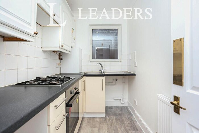 2 Bedroom Flat To Rent In Culverley Road, SE6