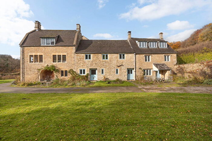 6 Bedroom Detached House For Sale In Longdean, Yatton Keynell, Chippenham, SN14