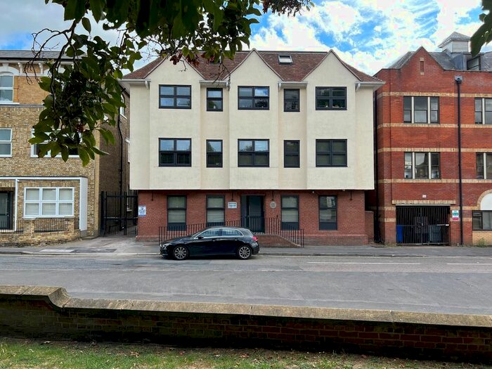 1 Bedroom Flat To Rent In Church Street, Waltham Abbey, EN9
