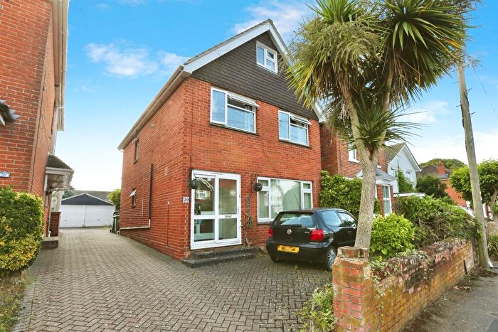 5 Bedroom Detached House For Sale In Scotter Road, Bishopstoke, Eastleigh, SO50