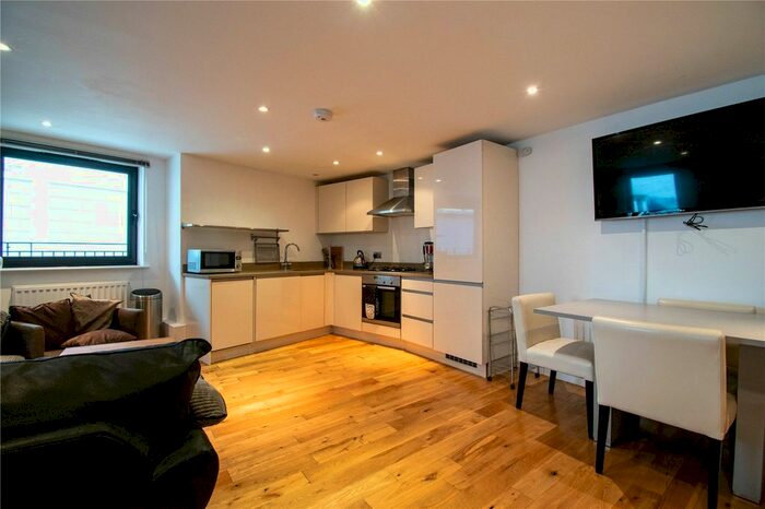 3 Bedroom Maisonette To Rent In Eagle Wharf Road, Angel Wharf, N1