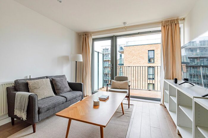 1 Bedroom Flat To Rent In Poplar, E14