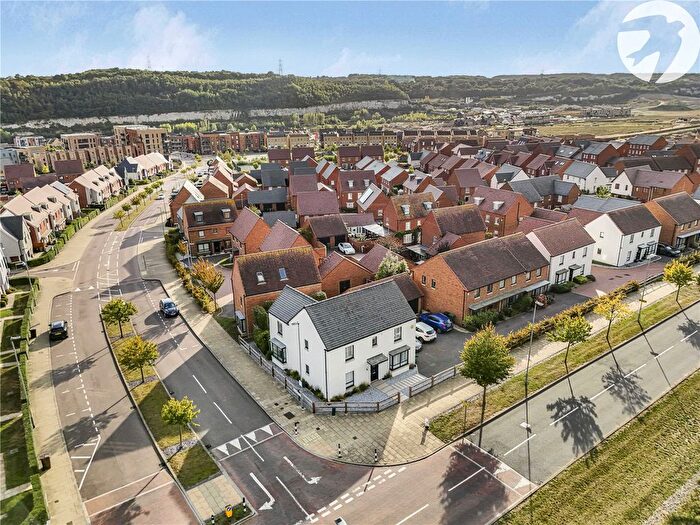 4 Bedroom Detached House For Sale In Giles Drive, Castle Hill, Ebbsfleet Valley, Swanscombe, DA10